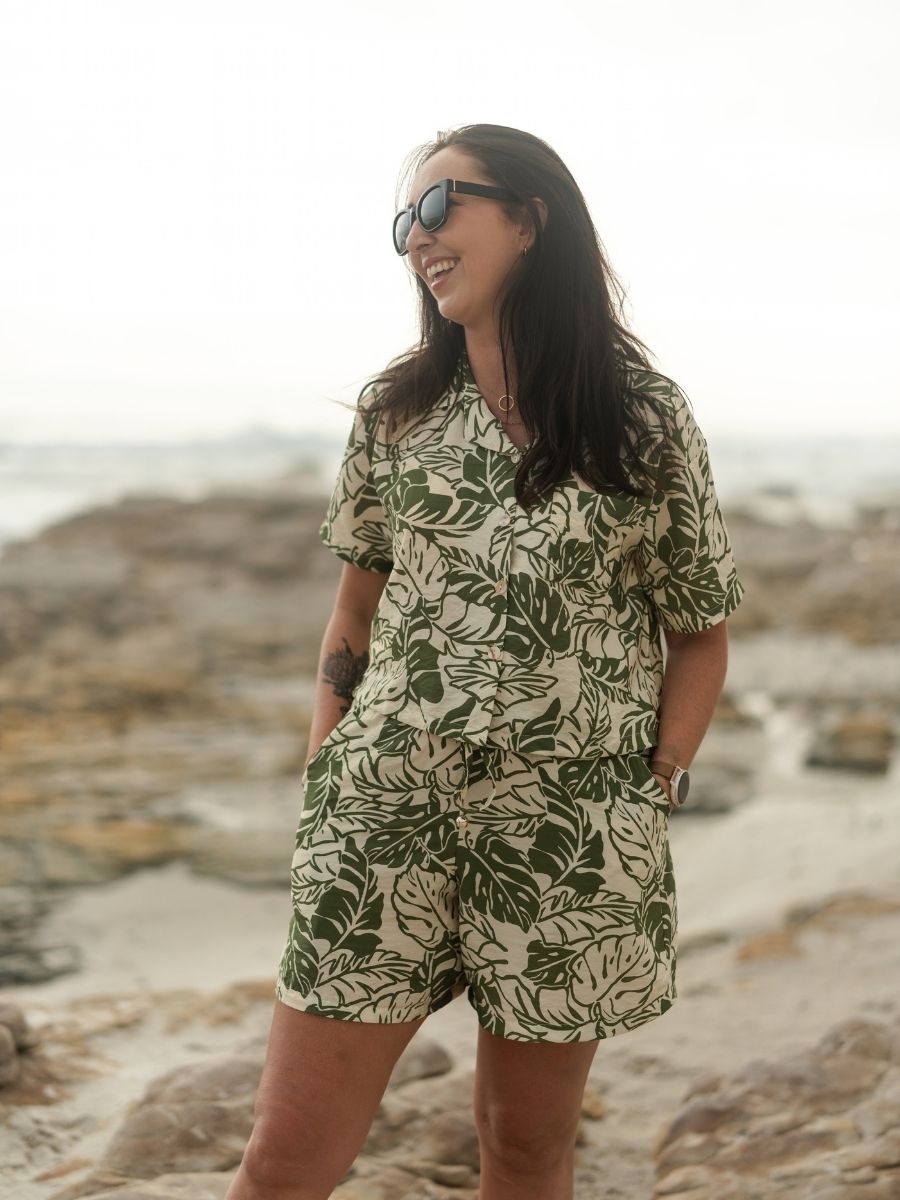 Brady Shorts Rayon Print -Olive Leaf